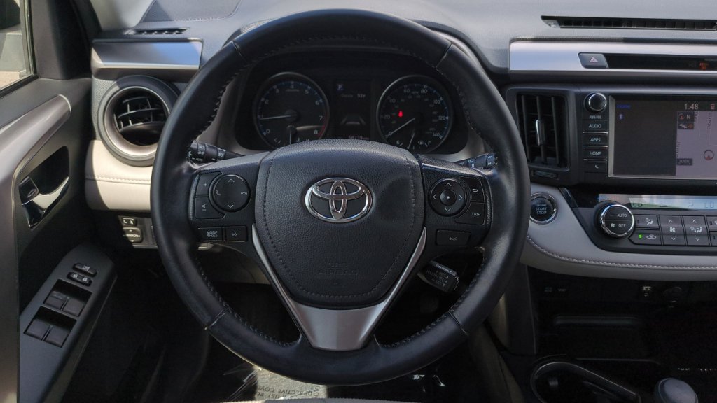 Used 2017 Toyota RAV4 XLE FWD image 12
