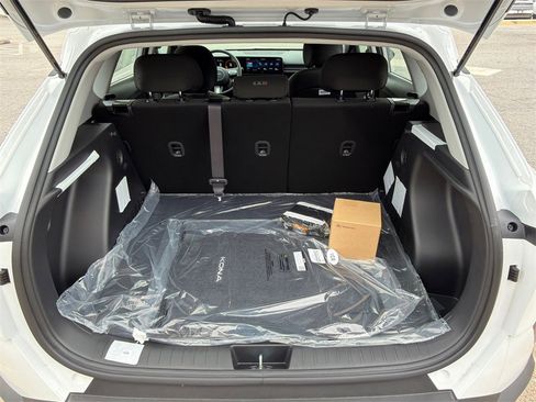 New 2026 Hyundai Kona SE image 18