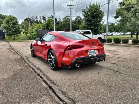 Used 2021 Toyota Supra RWD image 5