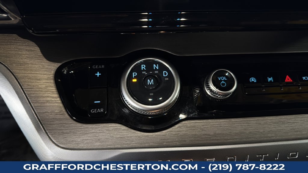 Used 2025 Ford Expedition Platinum AWD/4WD image 17