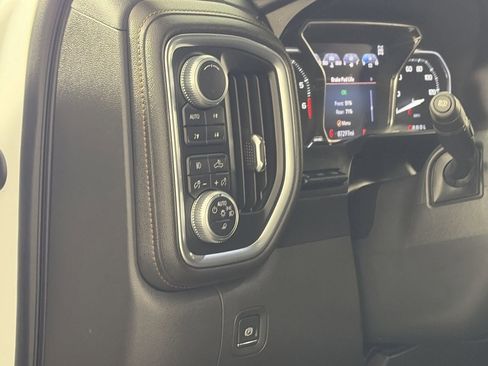Used 2019 GMC Sierra 1500 AT4 w/ AT4 Premium Package AWD/4WD image 11