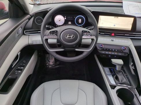 New 2026 Hyundai Elantra Limited image 15