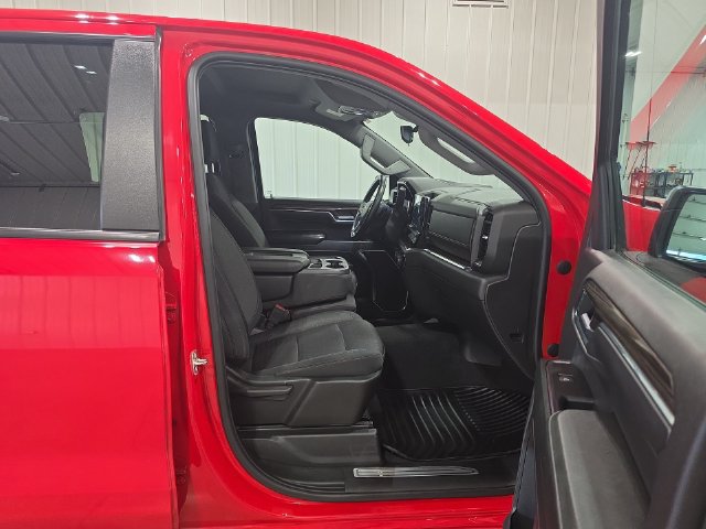 Used 2023 Chevrolet Silverado 1500 LT AWD/4WD image 29