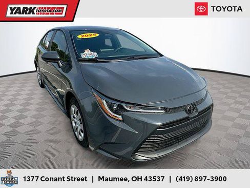 Certified 2025 Toyota Corolla LE w/ Convenience Package FWD image 1