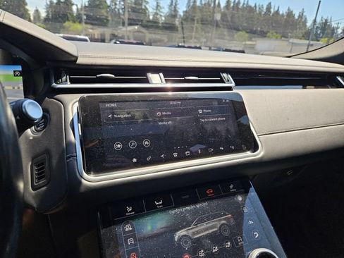 Used 2018 Land Rover Range Rover Velar AWD/4WD image 10