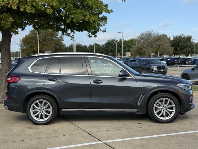 Used 2021 BMW X5 xDrive40i w/ Executive Package 2 AWD/4WD image 3