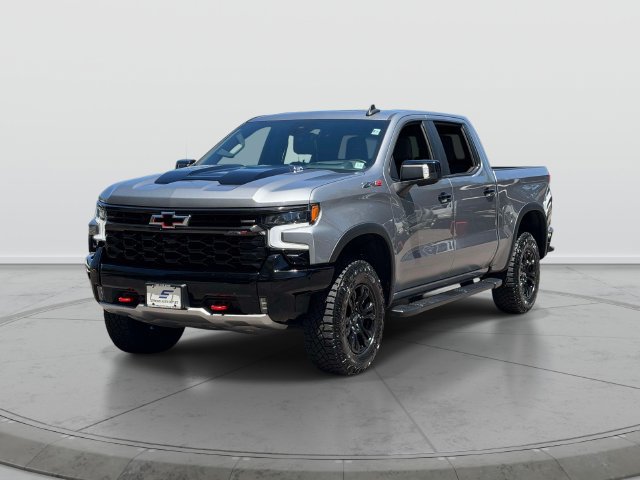 Used 2023 Chevrolet Silverado 1500 ZR2 w/ Technology Package AWD/4WD image 3