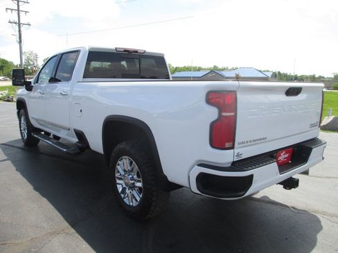 Used 2024 Chevrolet Silverado 3500 High Country w/ Technology Package AWD/4WD image 9