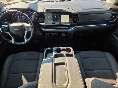 Used 2024 Chevrolet Silverado 1500 LT AWD/4WD image 35