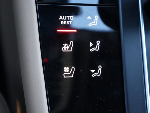 New 2026 Porsche Macan image 26