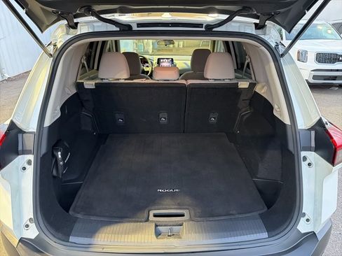 Used 2023 Nissan Rogue SV image 27
