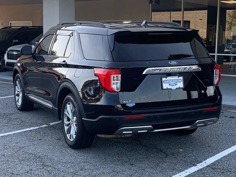 Used 2020 Ford Explorer XLT w/ Equipment Group 202A RWD image 7