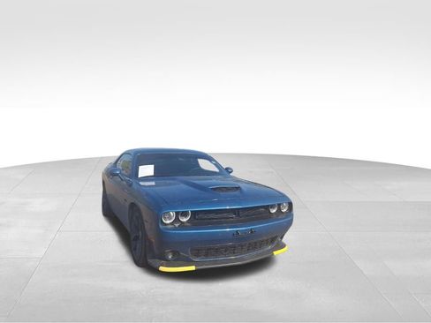 Used 2023 Dodge Challenger R/T w/ Plus Package image 6