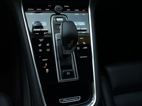 Used 2018 Porsche Panamera 4S AWD/4WD image 10