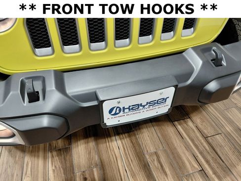 Used 2023 Jeep Wrangler Sahara w/ Cold Weather Group image 18