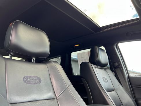 Used 2014 Jeep Grand Cherokee Overland w/ Advanced Technology Group image 17