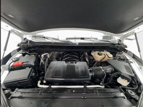 Used 2024 Chevrolet Tahoe LT RWD image 17