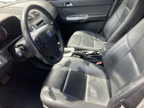 Used 2006 Volvo V50 T5 image 8