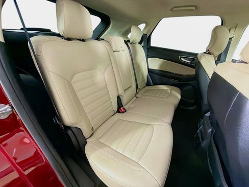 Used 2019 Ford Edge SEL w/ Equipment Group 201A image 26