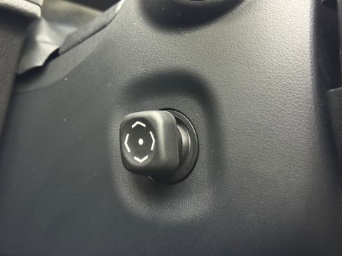 Used 2020 Lexus ES 300h w/ Premium Package image 18