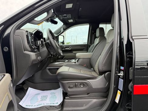 Used 2024 Chevrolet Silverado 2500 ZR2 w/ Technology Package AWD/4WD image 25