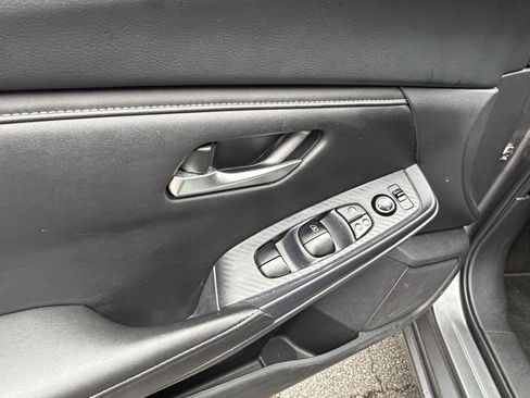 Used 2024 Nissan Sentra SV image 22