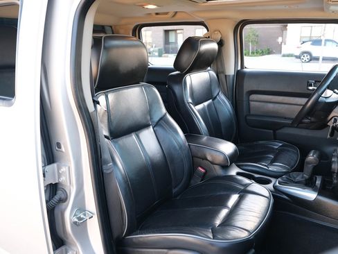 Used 2009 HUMMER H3T Alpha image 26