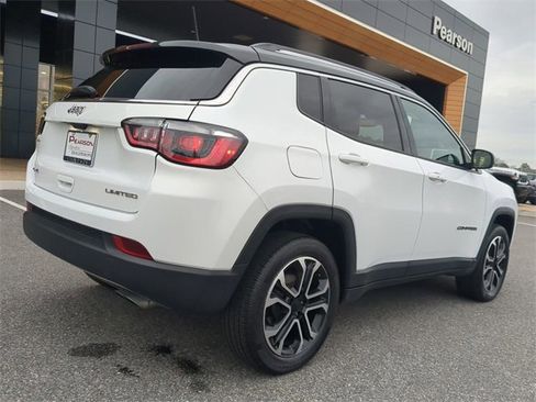 Used 2022 Jeep Compass Limited image 4