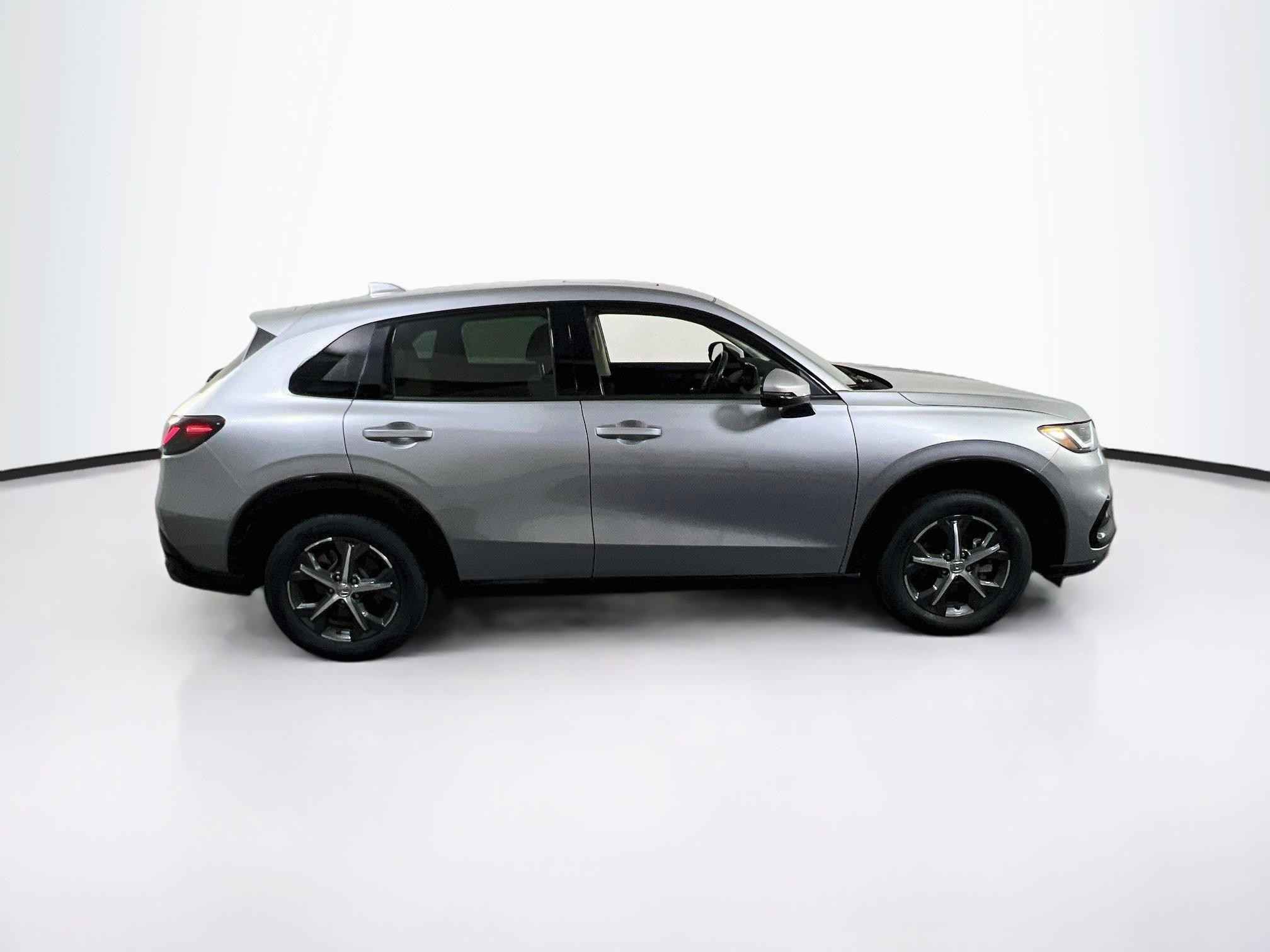 Used 2024 Honda HR-V EX-L image 4