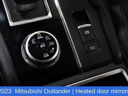 Used 2023 Mitsubishi Outlander SE AWD/4WD image 24