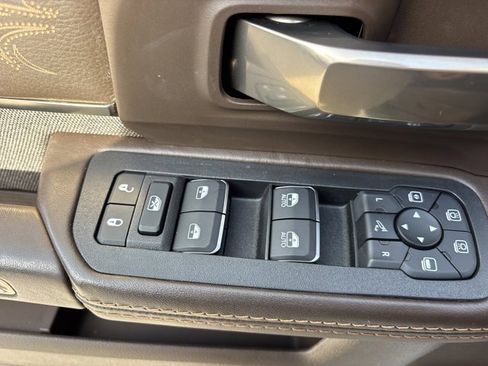 Used 2025 RAM 3500 Longhorn image 26