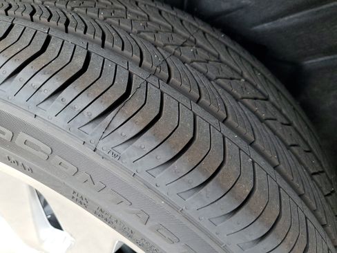 Used 2023 Buick Envision Avenir image 26