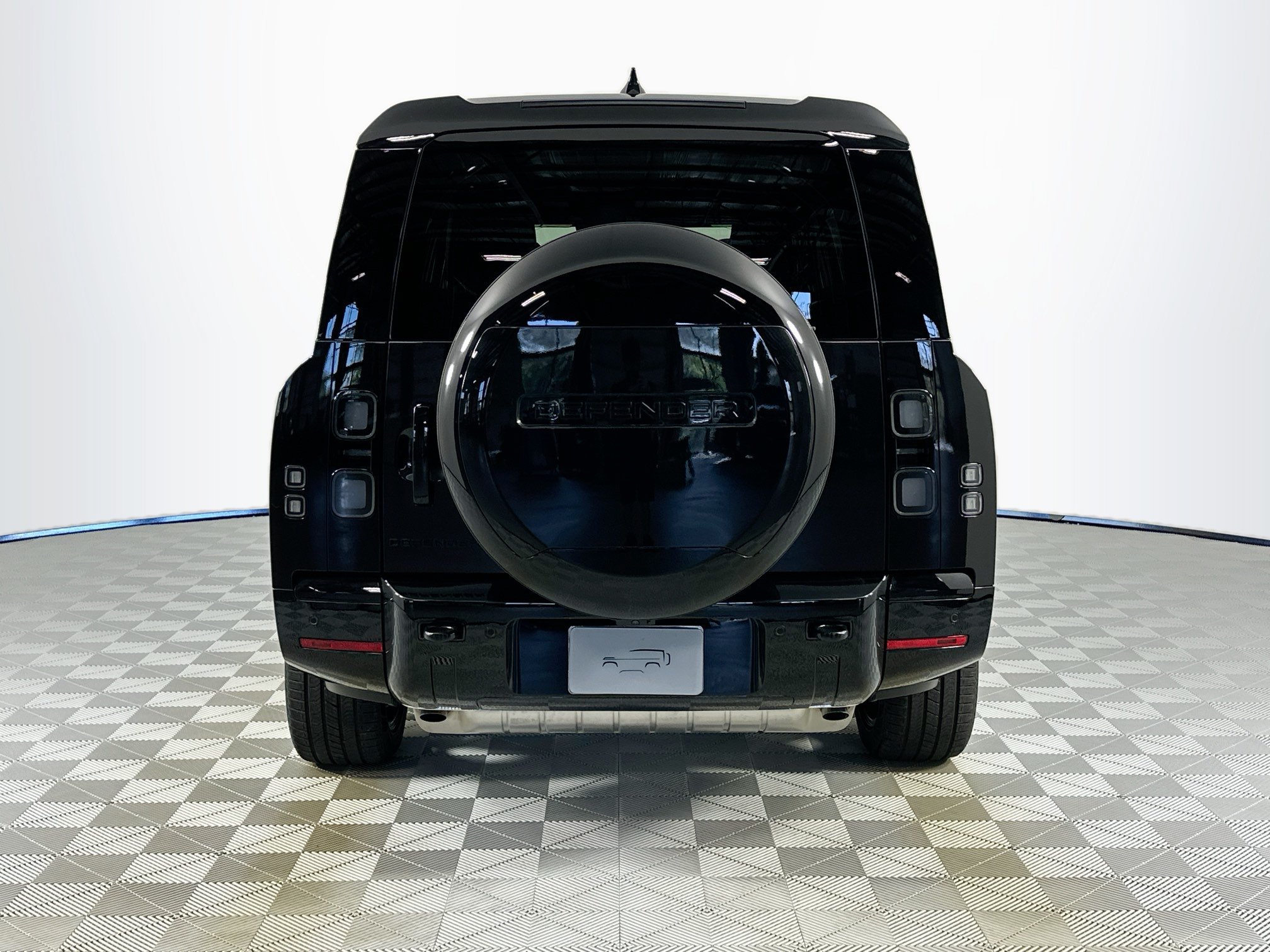 Used 2026 Land Rover Defender 130 X-Dynamic SE AWD/4WD image 6
