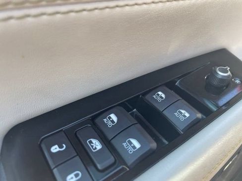 Used 2022 Jeep Wagoneer Series III w/ Flexible Seating Group AWD/4WD image 28
