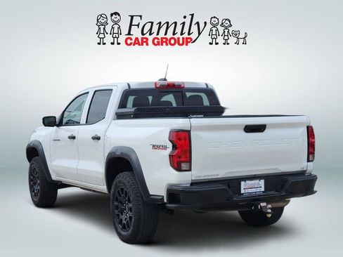 Used 2024 Chevrolet Colorado Trail Boss w/ Technology Package image 3