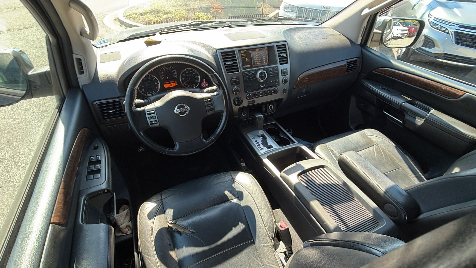 Used 2010 Nissan Armada Titanium AWD/4WD image 25