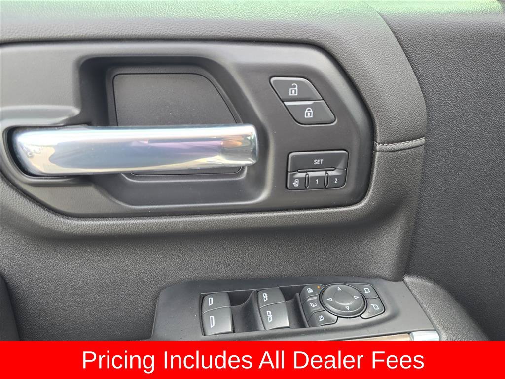 Used 2022 Chevrolet Silverado 2500 High Country w/ Technology Package AWD/4WD image 16
