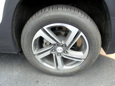 Used 2020 GMC Terrain SLT image 27