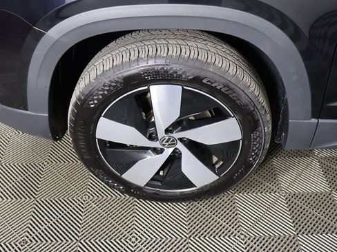 Used 2025 Volkswagen Taos S image 17