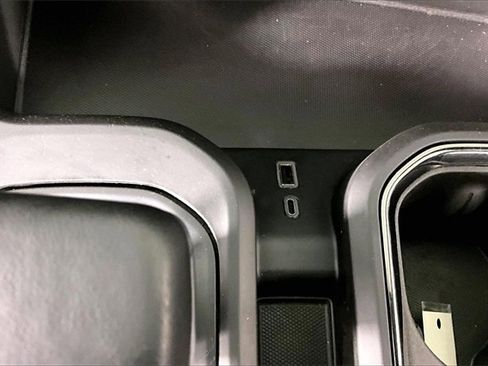 Used 2024 GMC Sierra 1500 AT4X image 17