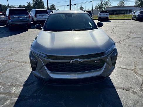 Used 2025 Chevrolet Trax RS w/ Driver Confidence Package image 13