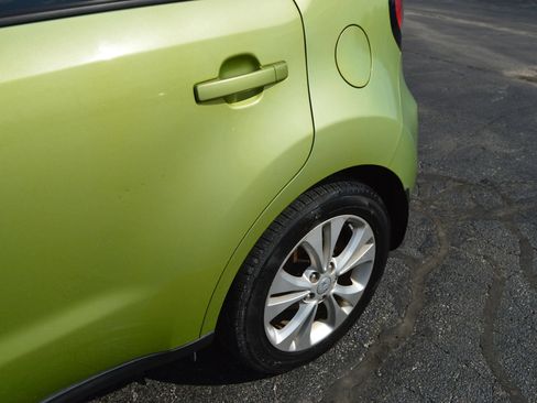 Used 2015 Kia Soul + FWD image 4
