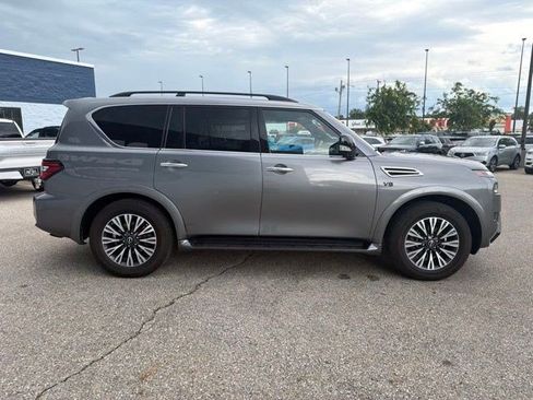 Used 2022 Nissan Armada SL w/ Midnight Edition Package AWD/4WD image 6
