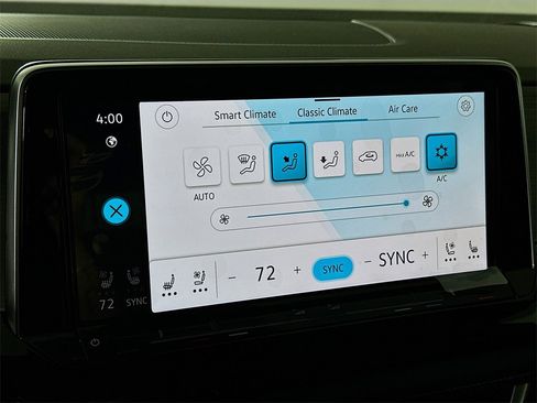 New 2025 Volkswagen Atlas Cross Sport SE image 14