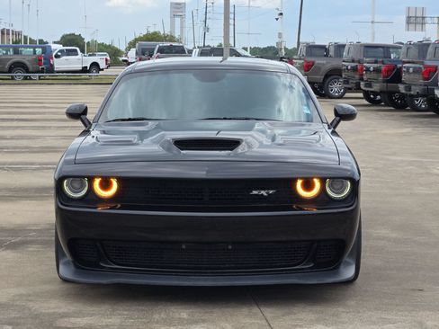 Used 2016 Dodge Challenger SRT Hellcat RWD image 8