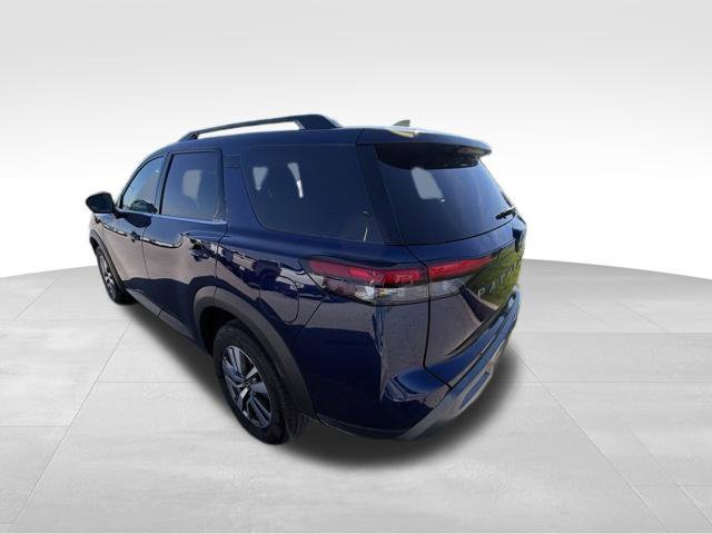 Used 2026 Nissan Pathfinder SL AWD/4WD image 4