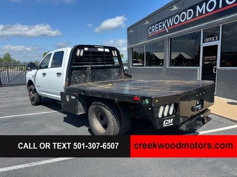 Used 2022 RAM 3500 Tradesman w/ Chrome Appearance Group AWD/4WD image 3