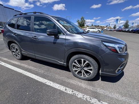Used 2021 Subaru Forester Limited w/ Popular Package #3 AWD/4WD image 5