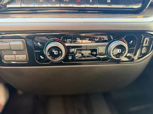 Used 2025 Chevrolet Silverado 2500 LT w/ Convenience Package image 15