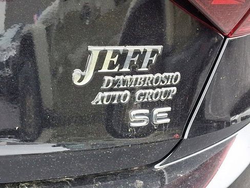 Certified 2024 Volkswagen Jetta SE FWD image 35